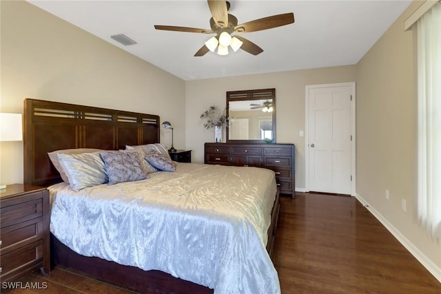 bedroom featuring ceiling fan