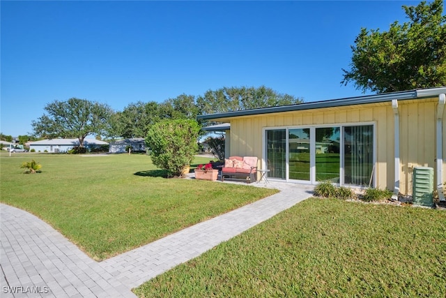 view of yard featuring a patio area