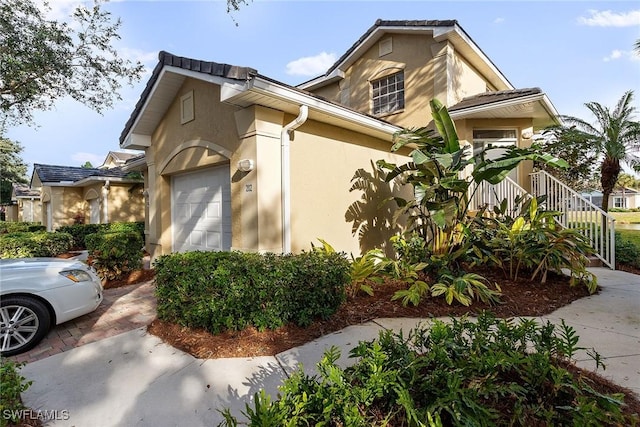 view of front facade with a garage