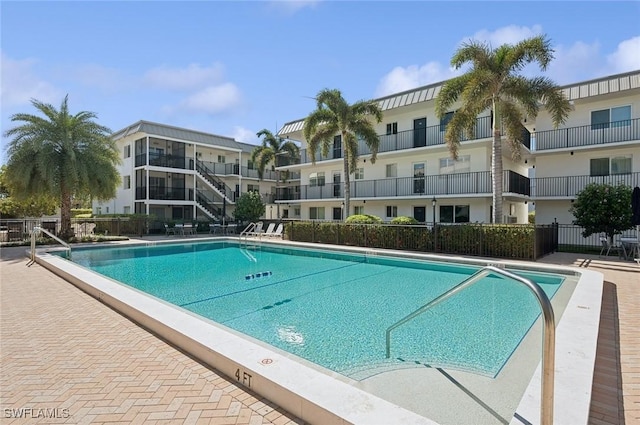 view of swimming pool