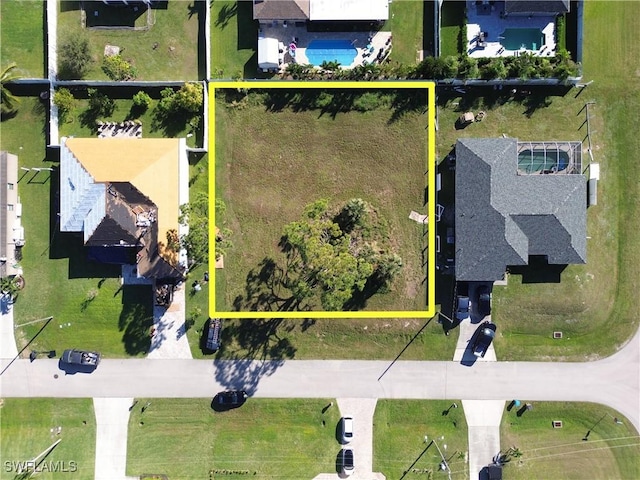 Listing photo 3 for 1628 SW 14th St, Cape Coral FL 33991