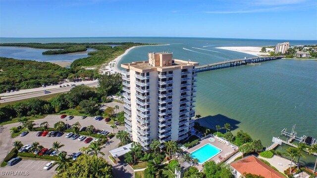 bird's eye view featuring a water view