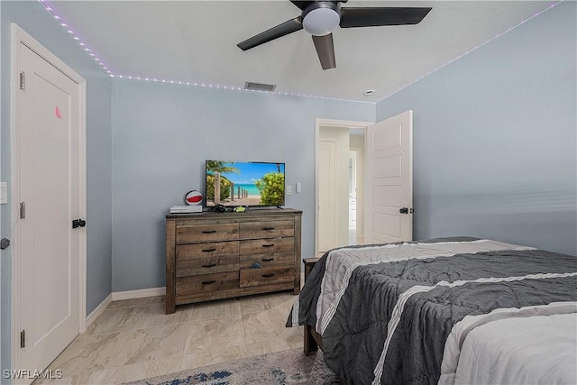 bedroom with ceiling fan