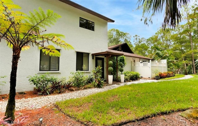 exterior space featuring a yard