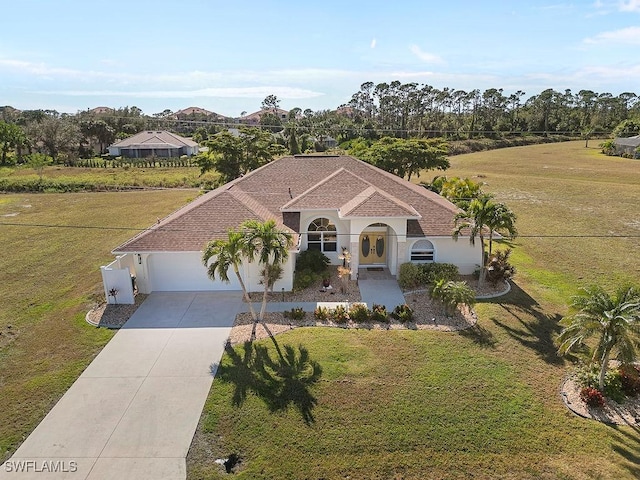 view of front facade with a front yard