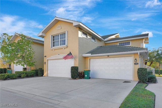 view of front property featuring a garage