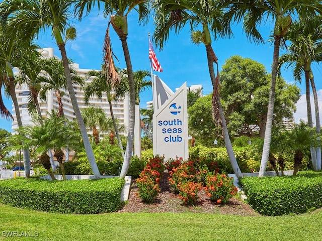 view of community / neighborhood sign