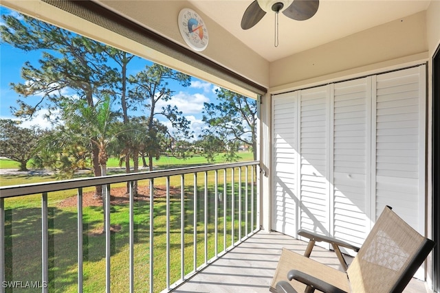 balcony with ceiling fan