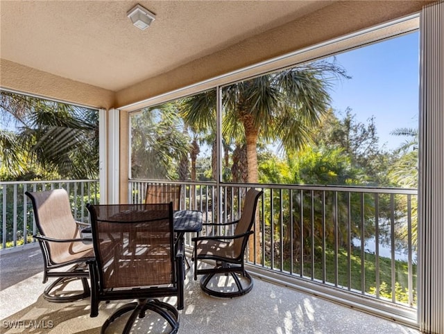 view of sunroom / solarium