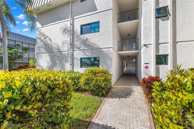 788 Park Shore Dr Unit B17, Naples, FL 34103 - view of building exterior
