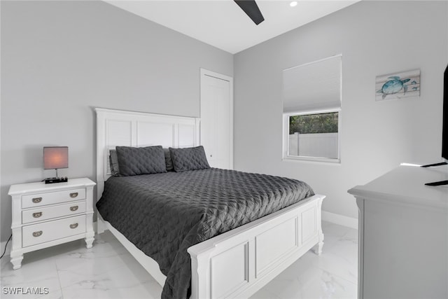 bedroom with ceiling fan