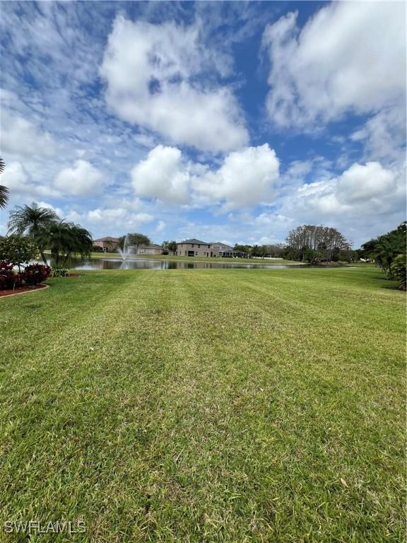 view of yard featuring a water view