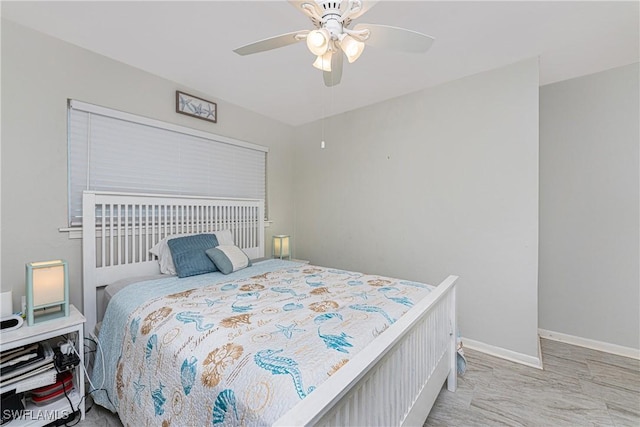 bedroom with ceiling fan