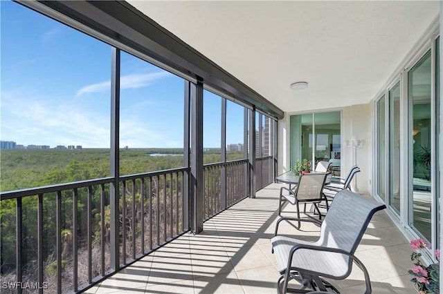 view of sunroom / solarium