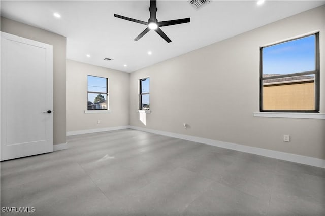 unfurnished room featuring ceiling fan