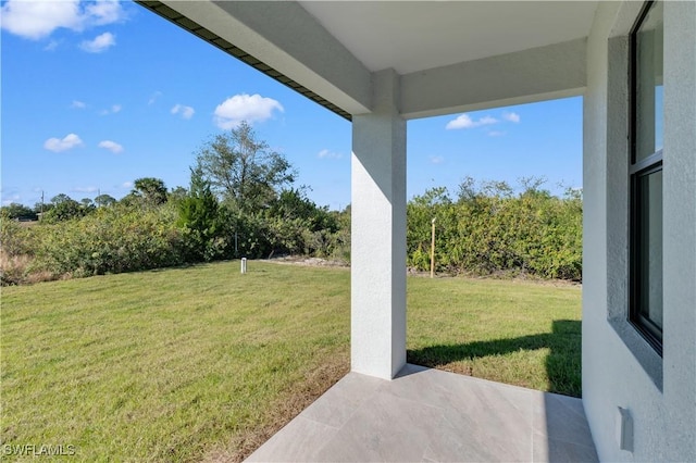 view of yard with a patio