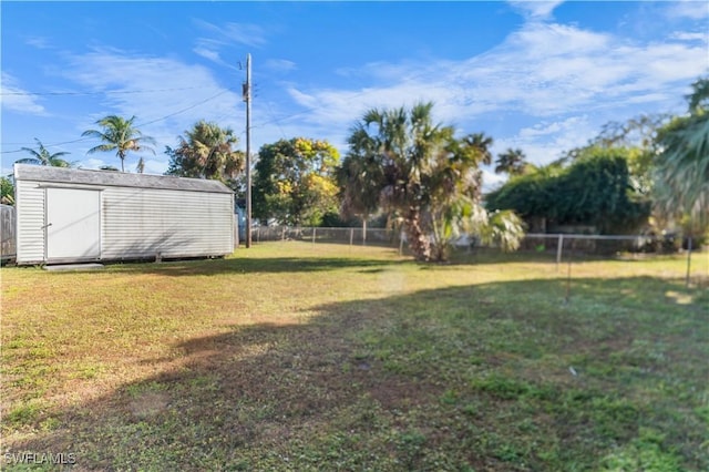 view of yard with a shed