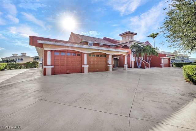 view of front facade with a garage