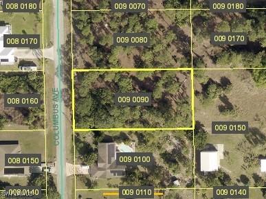 Listing photo 2 for 406 Columbus Ave, Lehigh Acres FL 33972