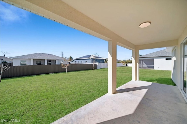 view of yard featuring a patio area