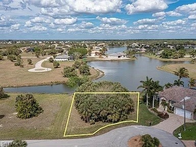 Listing photo 2 for 24274 Balearic Ln, Punta Gorda FL 33955