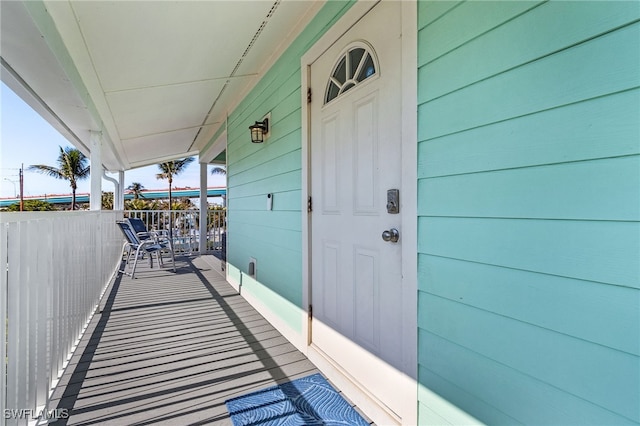 balcony featuring covered porch