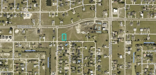 Listing photo 2 for 605 NE 15th Ter, Cape Coral FL 33909