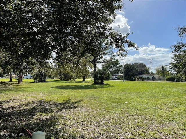 Listing photo 3 for 110 N 9th St, Immokalee FL 34142