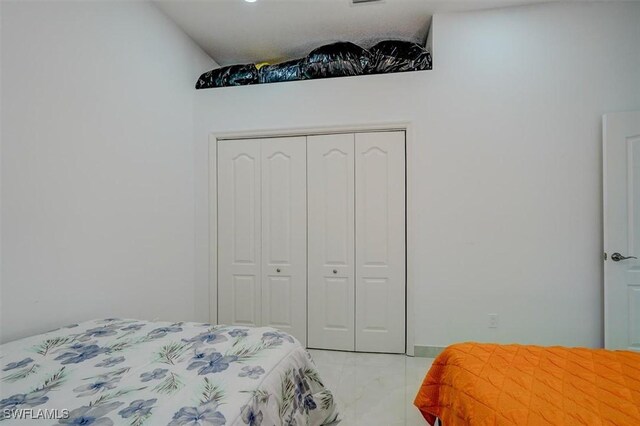 bedroom featuring a closet