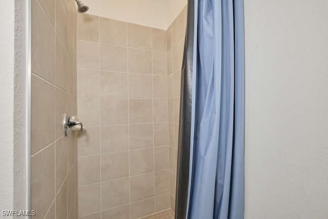 3426 Menores Way, Fort Myers, FL 33905 - bathroom with a tile shower