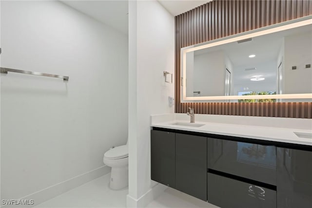 3306 E 7th St, Lehigh Acres, FL 33972 - full bathroom featuring double vanity