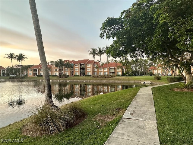 1275 Wildwood Lakes Blvd Unit 105, Naples, FL 34104 - property view of water