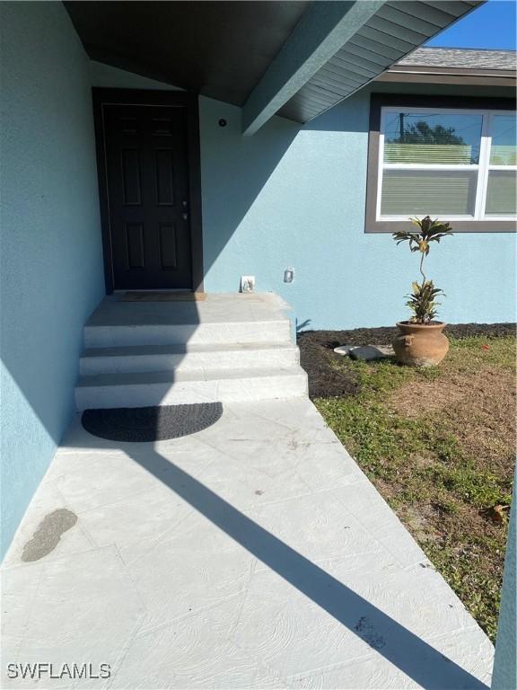 view of entrance to property