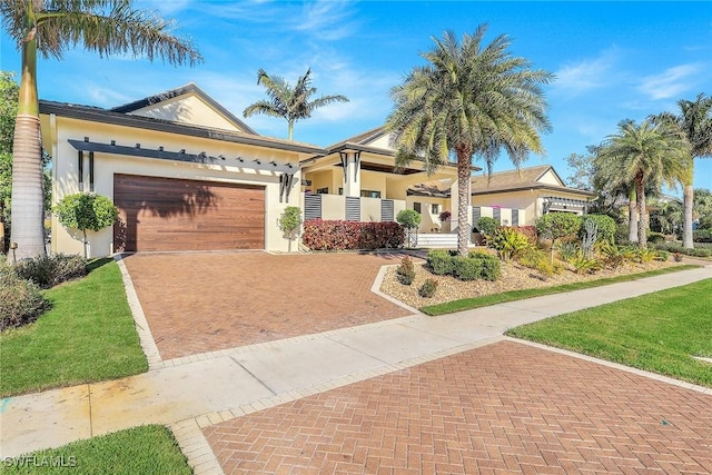 view of front facade with a garage