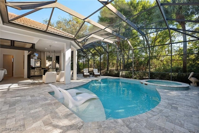 view of swimming pool with a lanai, ceiling fan, an in ground hot tub, and a patio