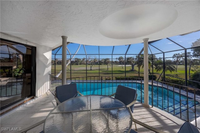 view of swimming pool featuring a patio