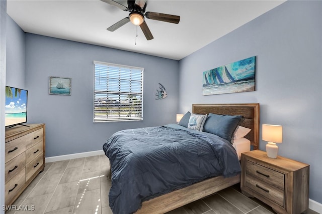 bedroom with ceiling fan