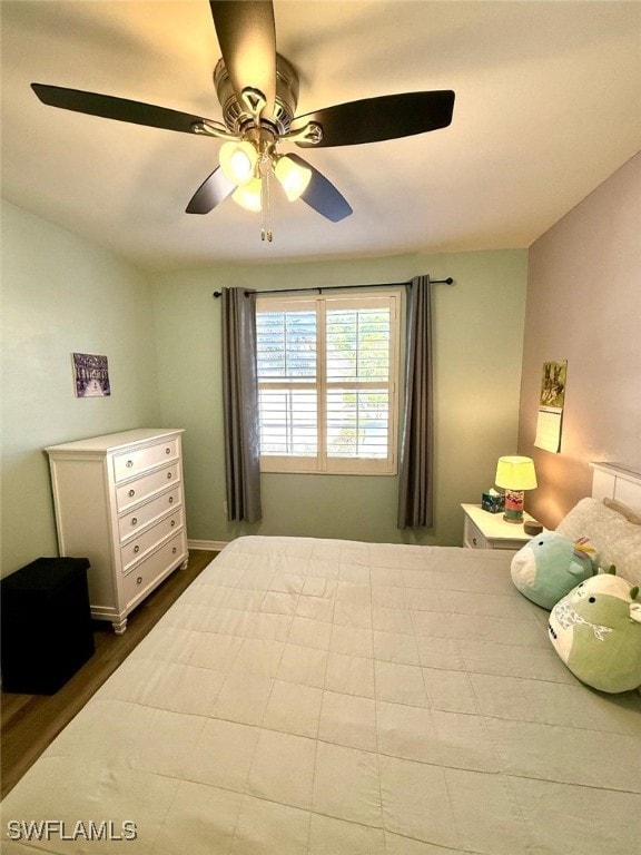 bedroom featuring a ceiling fan