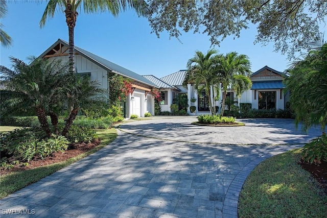 view of front of home featuring a garage