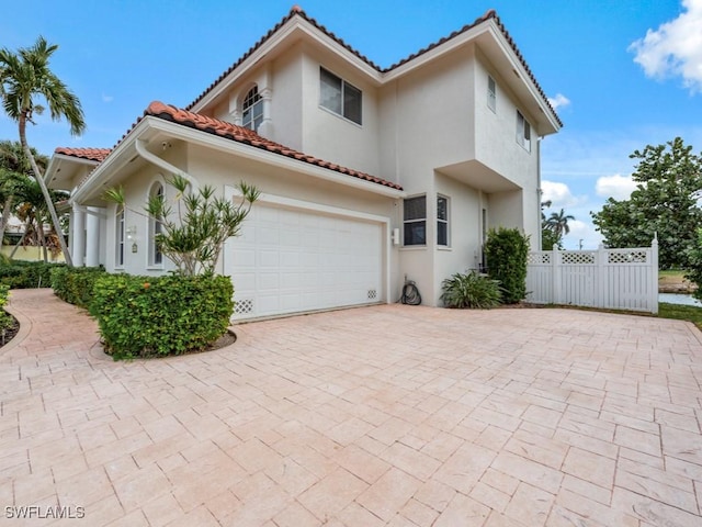 view of front facade with a garage