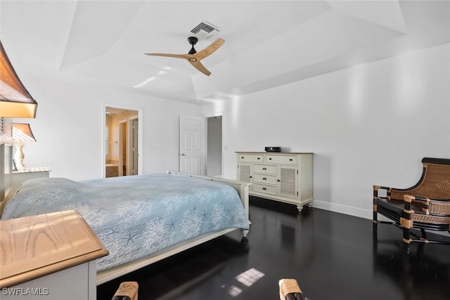 bedroom featuring connected bathroom and ceiling fan