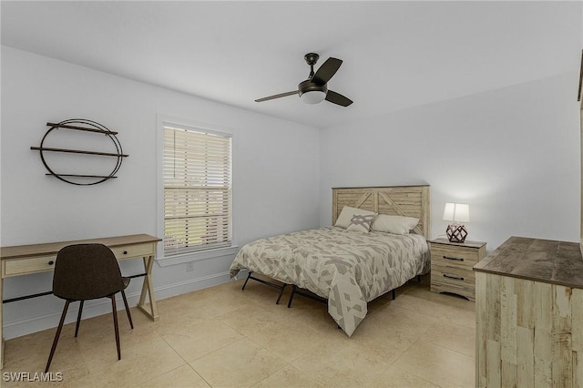 bedroom with ceiling fan