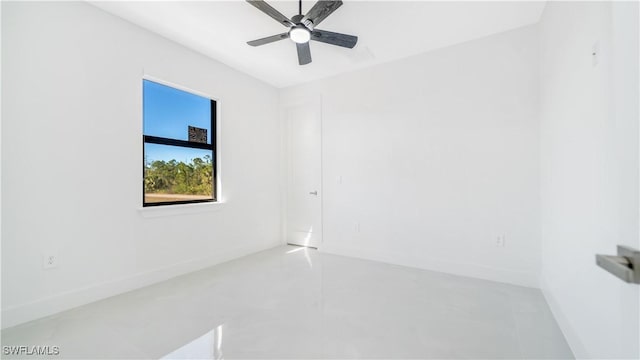 unfurnished room featuring ceiling fan