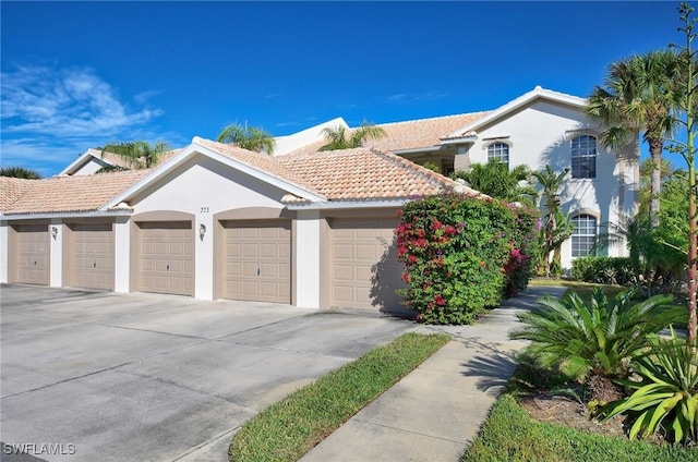 view of front facade with a garage