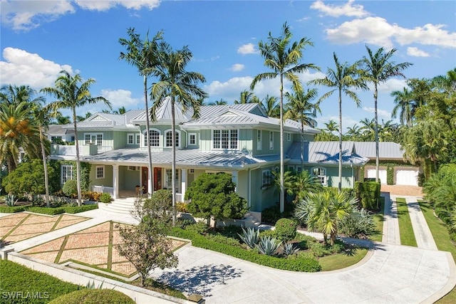 view of front of home with covered porch