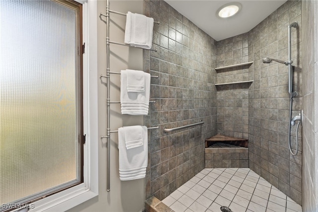 bathroom featuring tiled shower