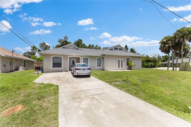 view of front of house featuring a front lawn