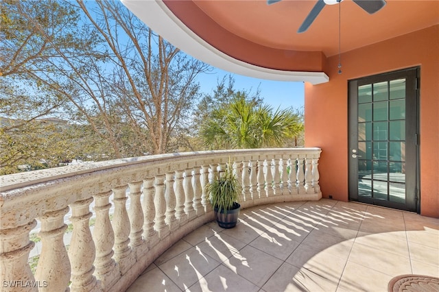 balcony featuring ceiling fan