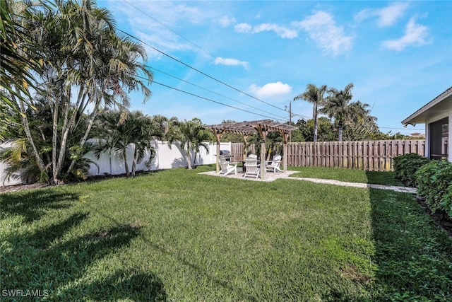 view of yard featuring a patio area and a pergola