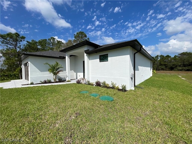 view of front of house with a front yard